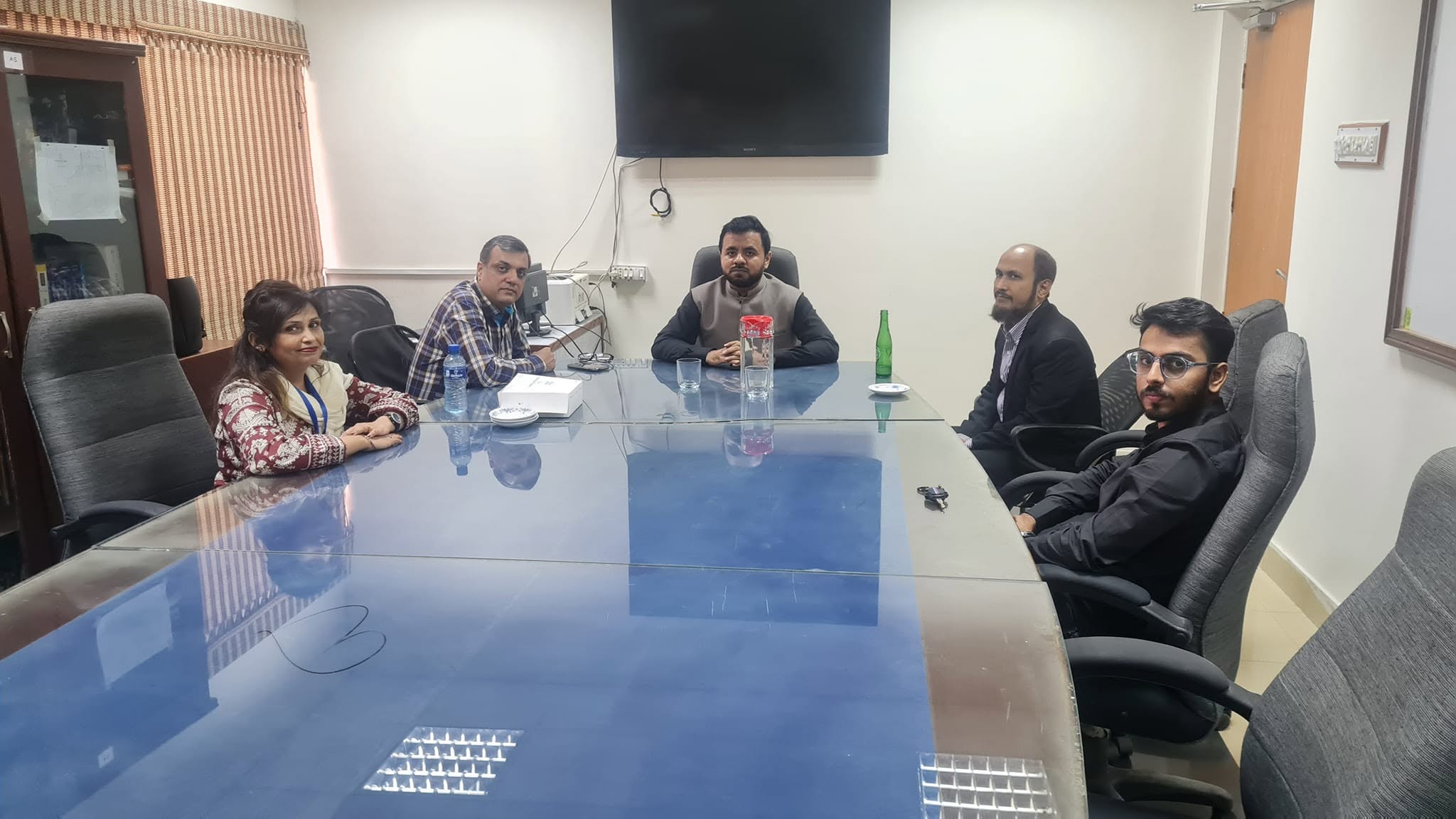 Gexton Represents as Industry in PEC's Visit to Mehran Universit