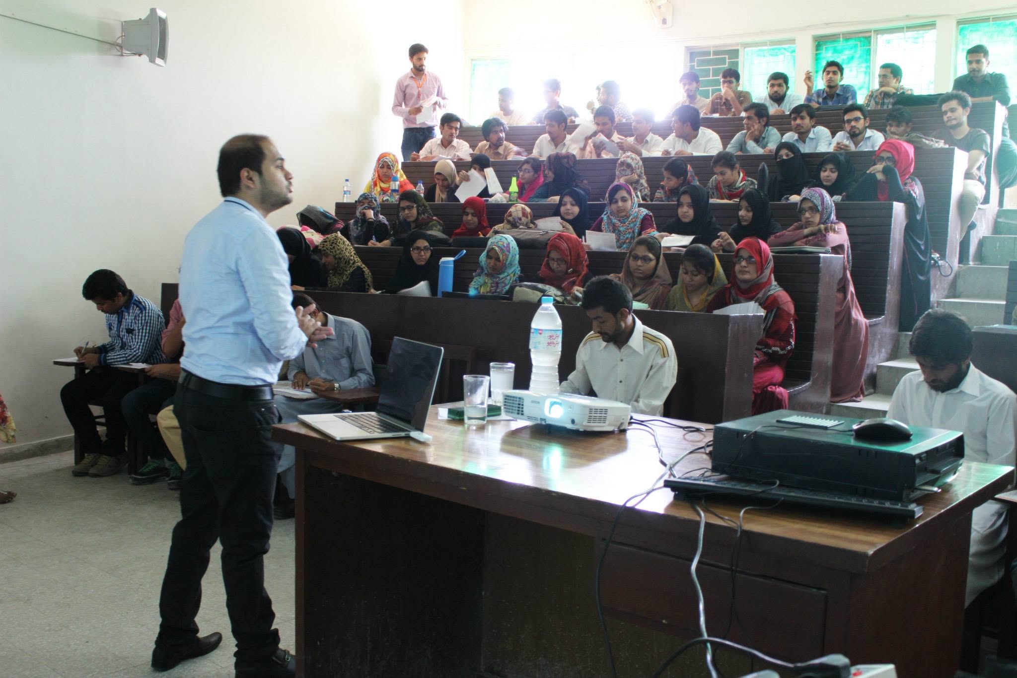 Seminar in Mehran University - Computer System Dept